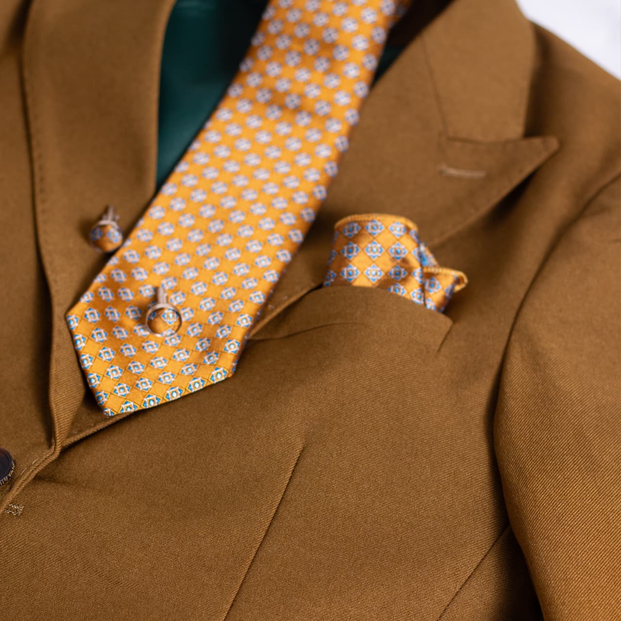Yellow Tie and Cufflinks Set - Image 2
